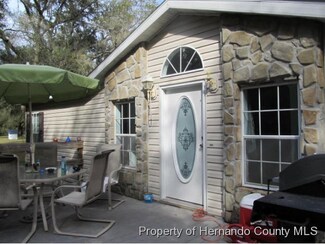 6910 Chenkin Rd, Zephyrhills, FL 33542