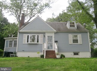 120 Seneca Dr, Oxon Hill, MD 20745