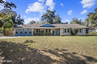 7002 Magnolia St, Beaufort, SC 29906