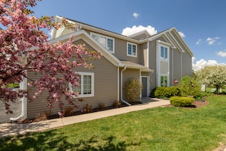 770 Bridlewood Dr Unit 6104, Hartford, WI 53027