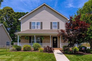 807 Trillium Ln, Winston Salem, NC 27127