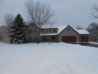 701 Hialeah Ct, Sleepy Hollow, IL 60118