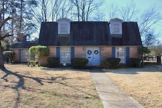 2300 Forest Knoll Dr, Pine Bluff, AR 71603
