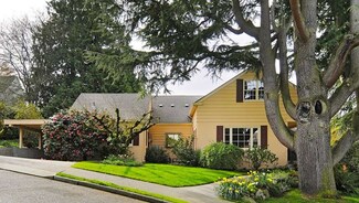 4603 NE 38th St, Seattle, WA 98105