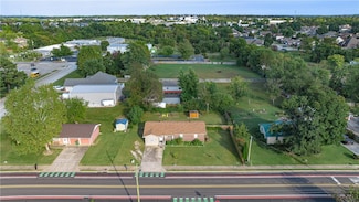 2011 S 13th St, Rogers, AR 72758