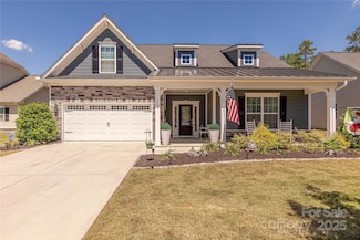 1022 Curling Creek Dr, Lake Park, NC 28079