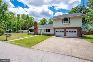 3372 Oak Dr, Edgewater, MD 21037