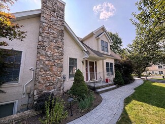 49 Georgetown Ct, Basking Ridge, NJ 07920