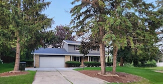 3330 S Hickory Rd, New Berlin, WI 53151