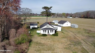 556 Gaulberry Rd, Elizabeth City, NC 27909
