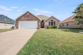 3029 Canary Ln, Midlothian, TX 76065