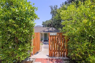 2450 Hermosita Dr, Glendale, CA 91208
