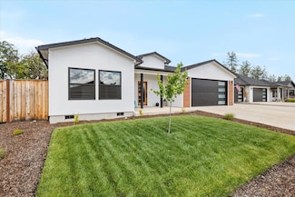 369 Arrowhead Trail, Eagle Point, OR 97524