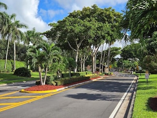 8223 Springlake Dr Unit 318A, Boca Raton, FL 33496