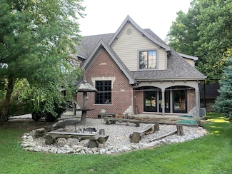 423 Mallard Point Dr, Danville, IL 61832
