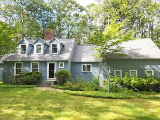27 High Pasture Rd, Kittery, ME 03905