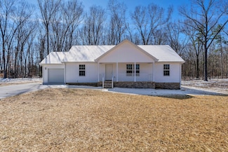 171 Sunset Falls Rd, Tullahoma, TN 37388