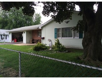93 Shepherd St, Chicopee, MA 01013
