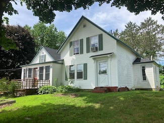 16 N Main St, Morrill, ME 04952
