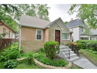 3031 Queen Ave N, Minneapolis, MN 55411