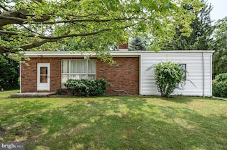 861 Centerton Rd, Mount Laurel, NJ 08054