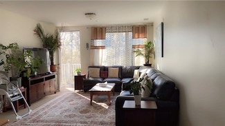 33 Intrepid Cir Unit 305, Marblehead, MA 01945