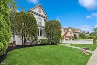 70 Highwood Ave, Englewood, NJ 07631