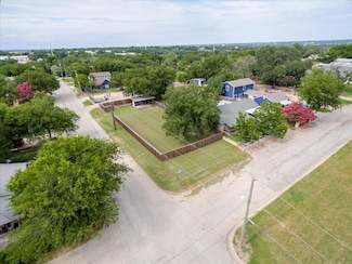 201 E 7th St, Weatherford, TX 76086
