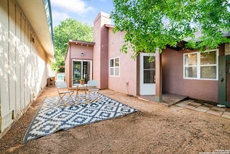 5542 Kissing Oak St, San Antonio, TX 78247