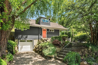 6034 40th Ave NE, Seattle, WA 98115