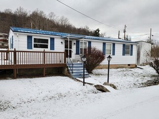 128 Skelton Ln, Shady Spring, WV 25918