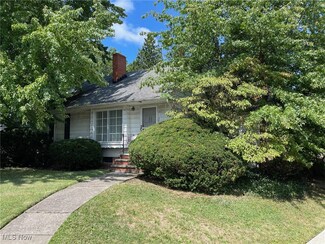 3527 Monticello Blvd, Cleveland, OH 44121