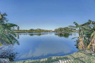 10649 Blossom Lake Dr, Seminole, FL 33772
