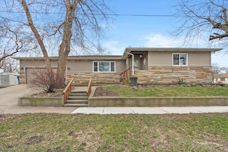 647 N Oakwood St, Griffith, IN 46319