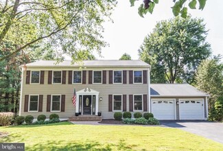 20341 Watkins Meadow Dr, Germantown, MD 20876