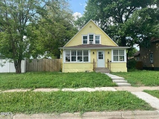 632 2nd St SW, Jamestown, ND 58401