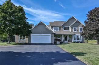 90 Huntington Heights, Honeoye Falls, NY 14472