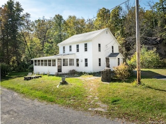 98 Nista Rd, Saugerties, NY 12477
