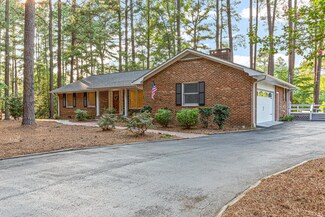 4 Fairway Ln, Whispering Pines, NC 28327