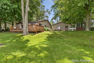 231 S Beechwood Dr, Stanton, MI 48888
