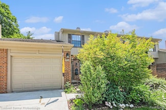 7176 Nottingham Unit 217, West Bloomfield, MI 48322