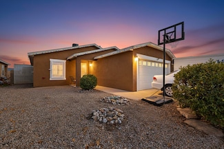 832 Mesa Viejo St SW, Albuquerque, NM 87121