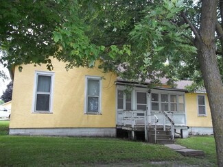 411 N Poplar St, Creston, IA 50801