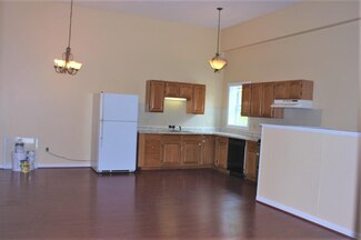 15 Sanders St, Concord, NH 03303