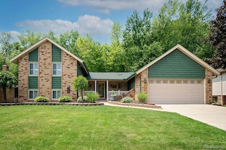 17800 Fox Glen Dr, Riverview, MI 48193