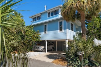 118 94th Ave, Treasure Island, FL 33706