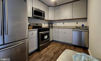 6011 Emerson St Unit 307, Bladensburg, MD 20710