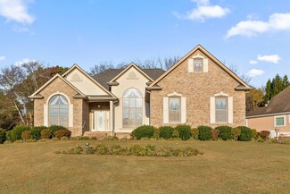 9401 Lazy Circles Dr, Ooltewah, TN 37363