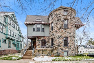 440 Fulton St E, Grand Rapids, MI 49503