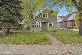 618 Walnut St, Grand Forks, ND 58201